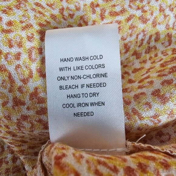 DR2 Short Sleeve Animal Orange Button Down Blouse - Picture 6 of 6